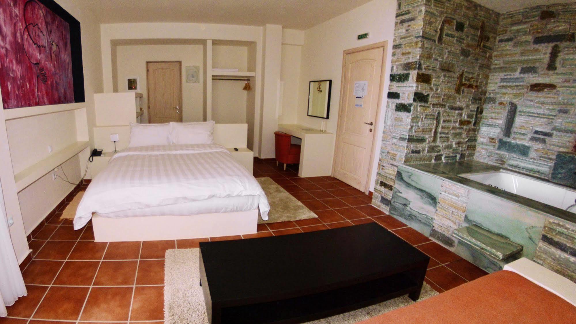 Filion Eco Hotel & Suites Неа Стира Екстериор снимка